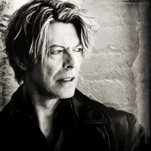 David-Bowie-00s-david-bowie-37030347-900-900